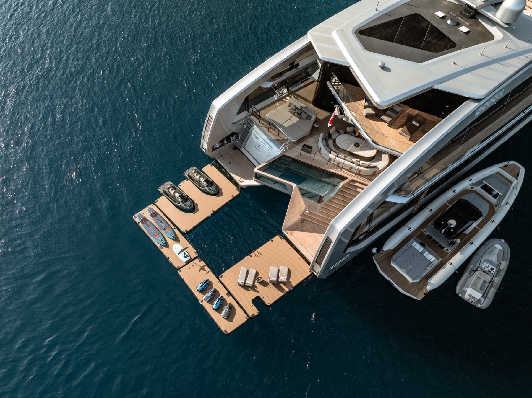 SEARAFT inflatable fenders alongside superyacht in the Mediterranean